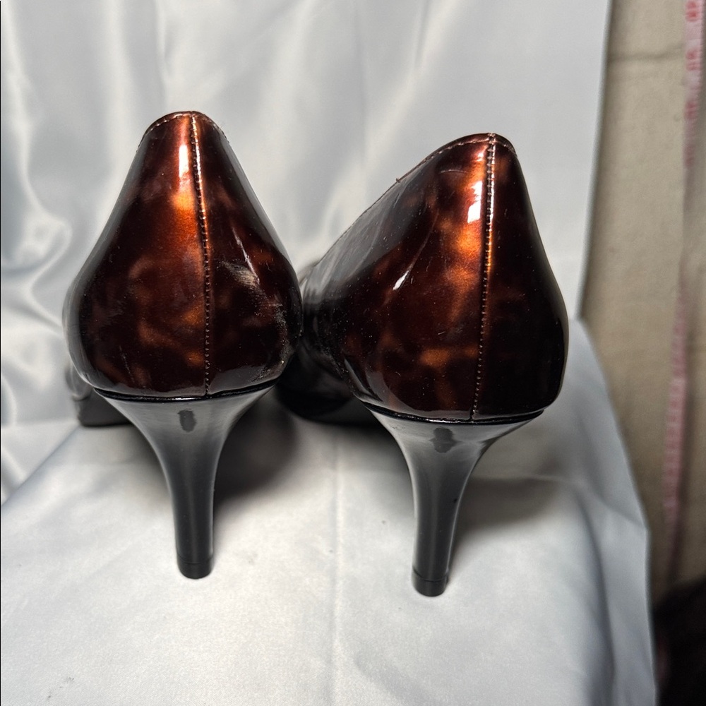 Kelly & Katie Tortoiseshell Brown Heels - Picture 3 of 4